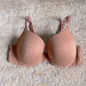 Victoria’s Secret So Extreme Lift Push Up Peach Bra Logo Straps Lingerie: 38C